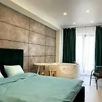 Arkadiya Sky Jakuzi & Mp 25 Appartamento *