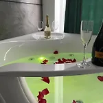 Arkadiya Sky Jakuzi & Mp 25 *