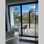 Appartement Arkadiya Sky Jakuzi & Mp 25 *