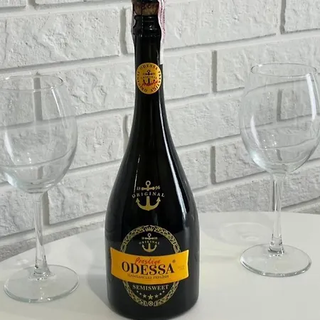 Апартаменты Arkadiya Sky Jakuzi & Mp 25