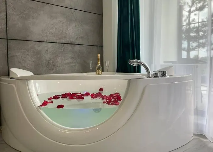 Arkadiya Sky Jakuzi & Mp 25 Апартаменты *