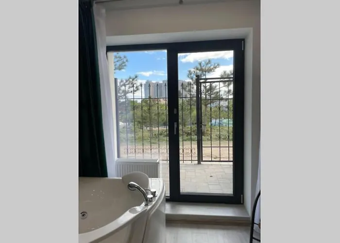 Arkadiya Sky Jakuzi & Mp 25 Apartment *