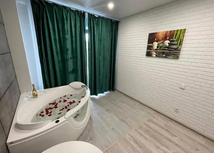 Apartment Arkadiya Sky Jakuzi & Mp 25 *