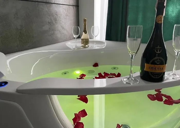 Arkadiya Sky Jakuzi & Mp 25 *